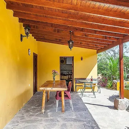 Villa Yallow In Tenerife - Spain * La Orotava